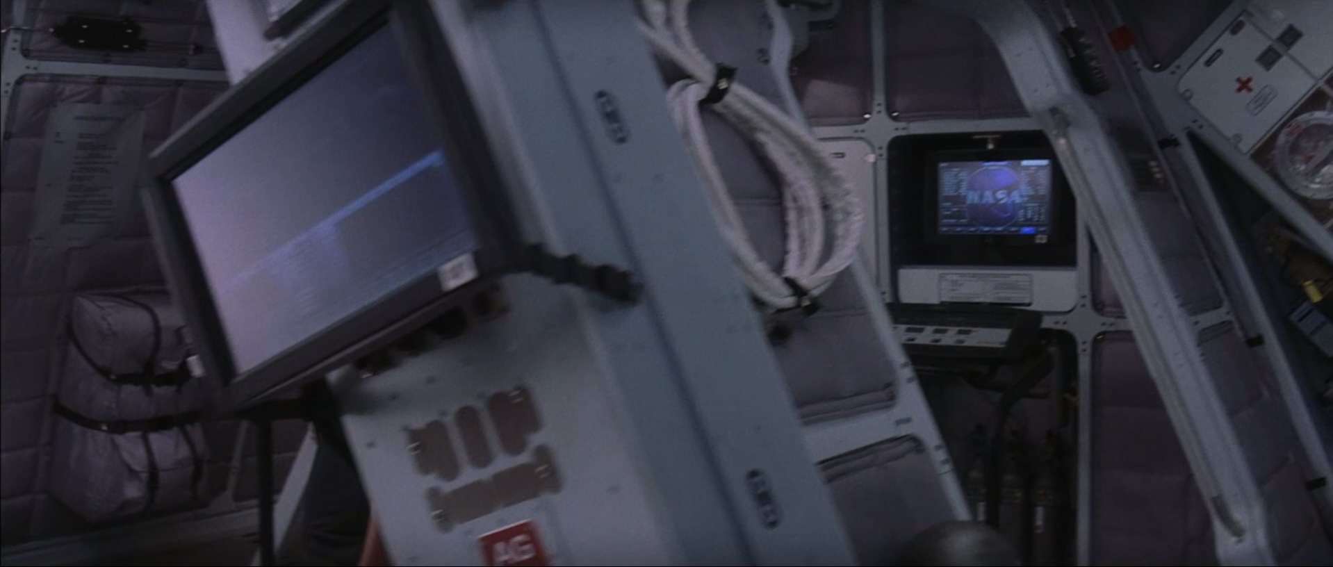 火星任务.Mission to Mars .2000.1080p x265 10bit -LFZZ .mkv_20241010_103141.006.jpg