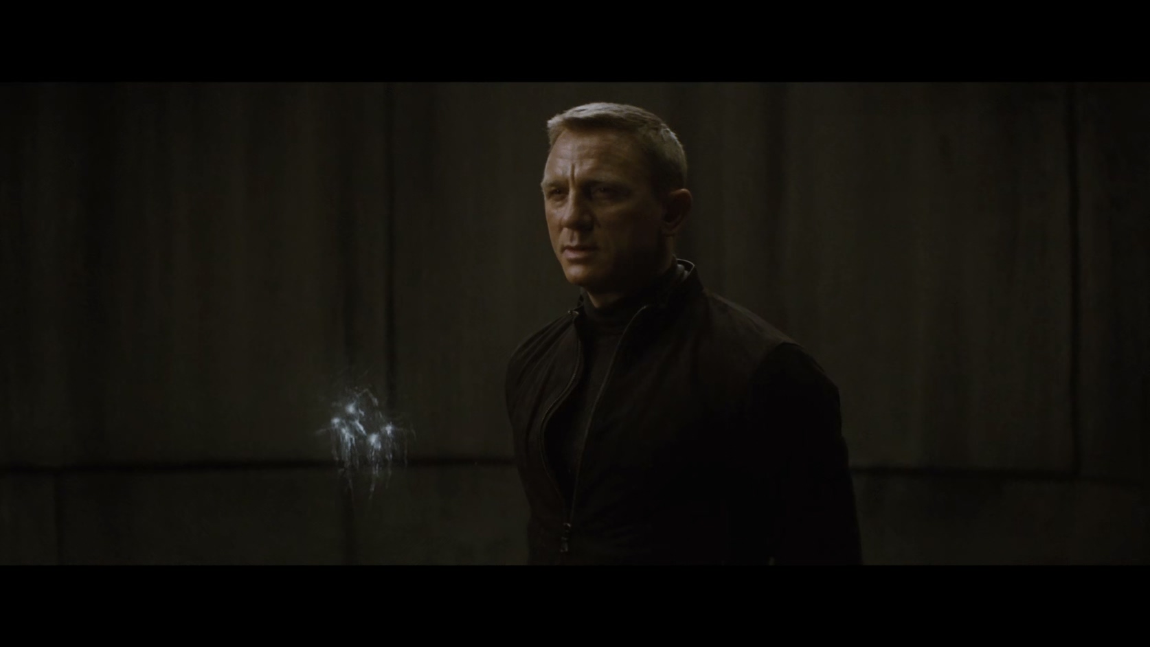 24.007：幽灵党.Spectre.2015.BluRay.1080p.HEVC.AC3.2Audios.中英特效-DiaosMan@Bger.jpg