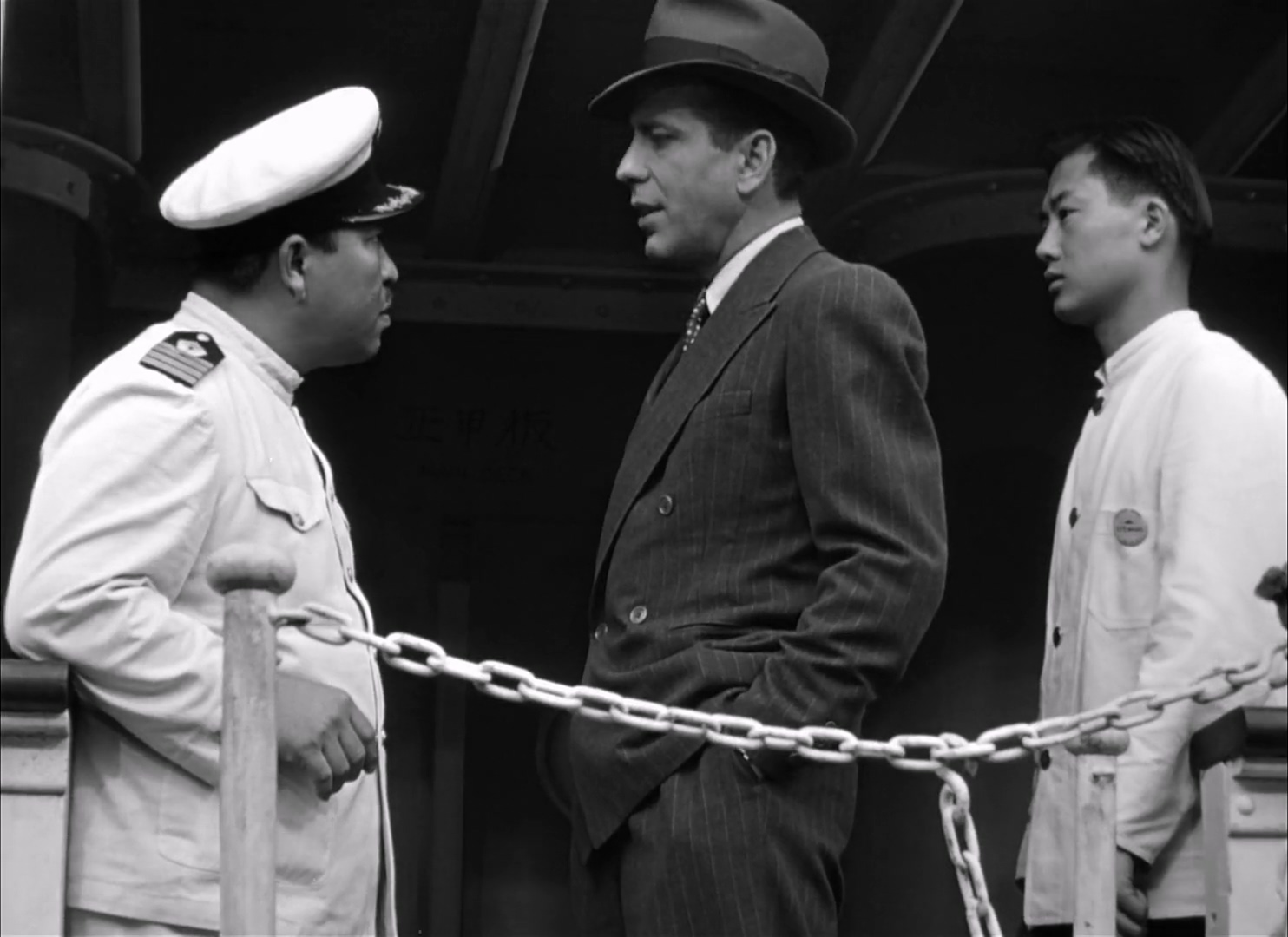 越洋记Across.the.Pacific.1942.1080p.WEBRip.x264-HCLG (1).mkv_20250119_155730.207.jpg