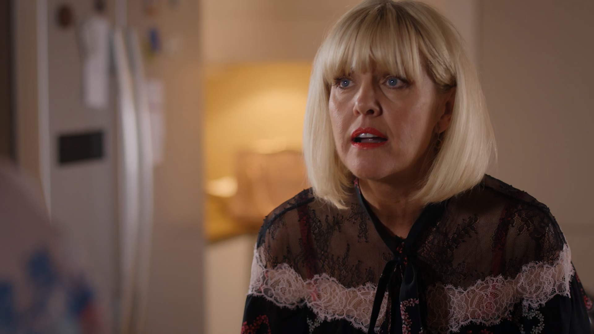 Agatha.Raisin.S02E01.1080p.WEBRip.x265.mkv_20250120_012739.598.jpg