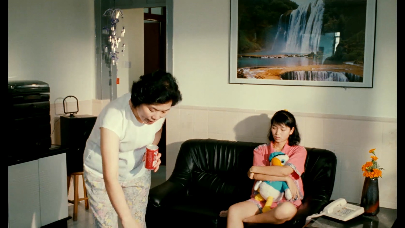 神秘的旅游团.mkv_20250507_120135.970.jpg