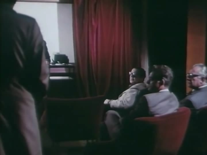 缩小包围圈.南斯拉夫.1974.上海电影译制厂.mkv_20250507_184940.645.jpg