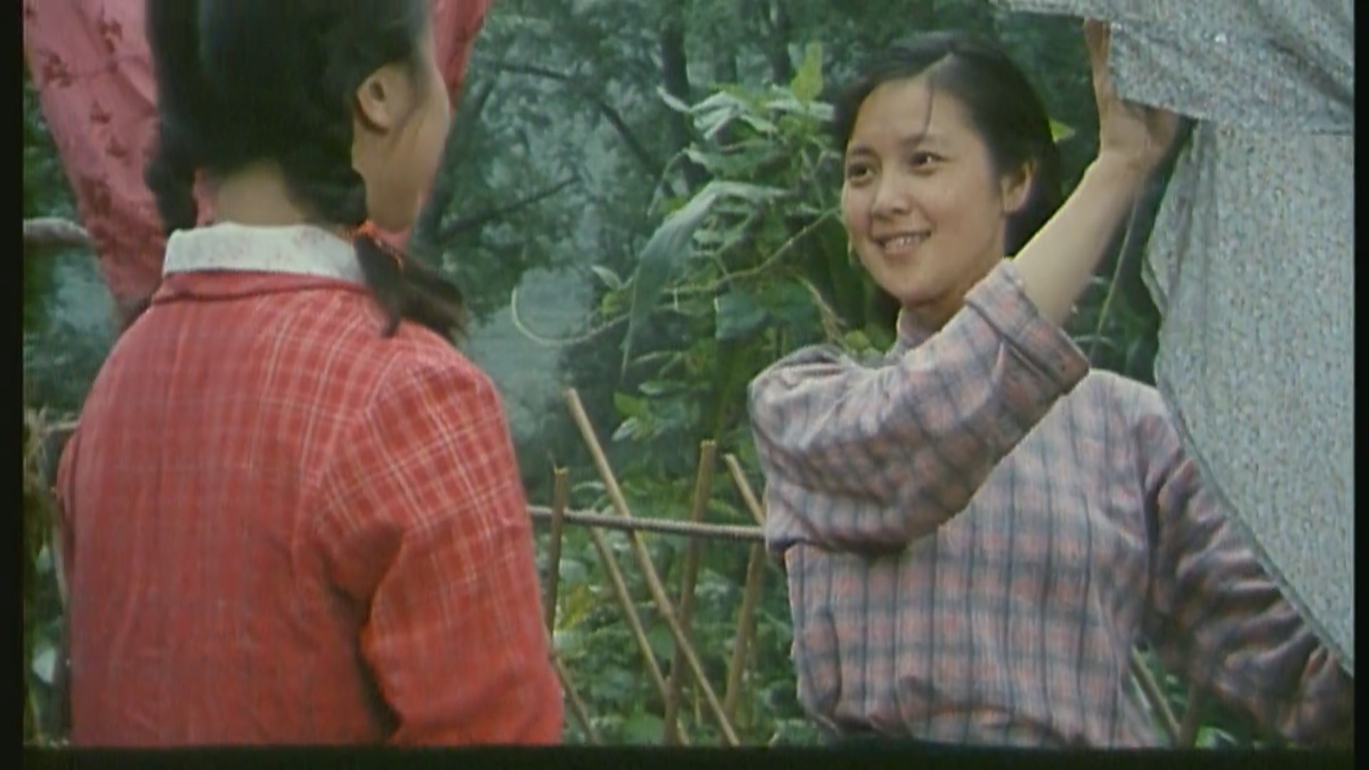 《乡音》珠影1983.彩色修复版.mp4_20250507_225743.701.jpg