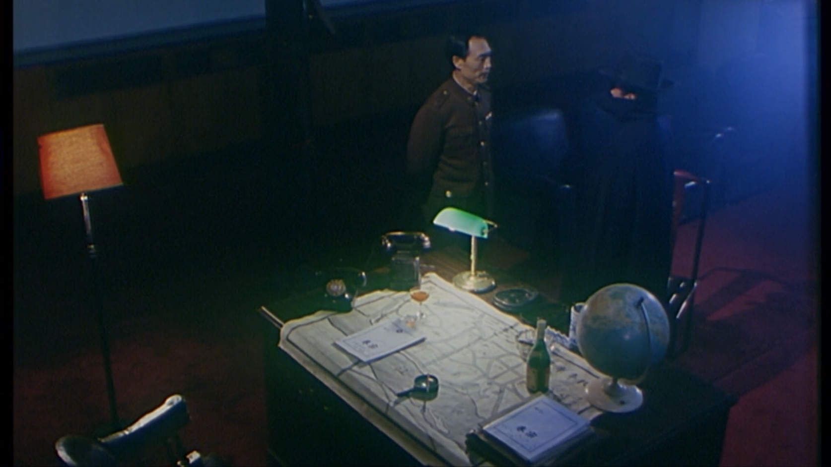十字架下的魔影.mkv_20250509_111047.471.jpg