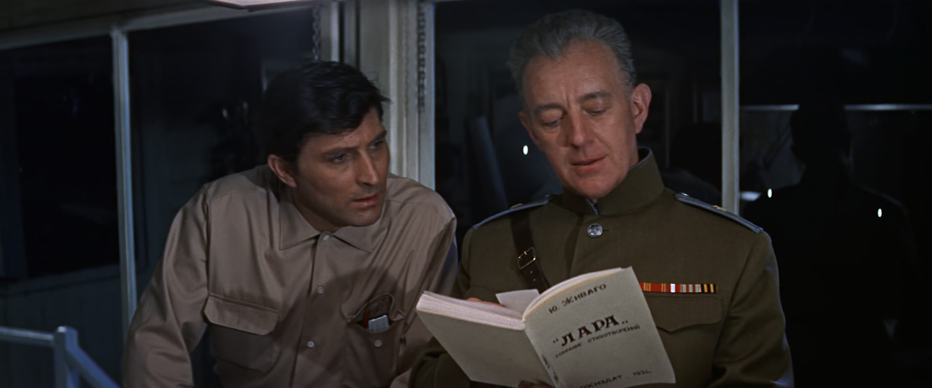 日瓦格医生.Doctor.Zhivago.1965.BluRay.1080p.x265.10bit.4Audio-MiniHD.mkv_2025051.jpg