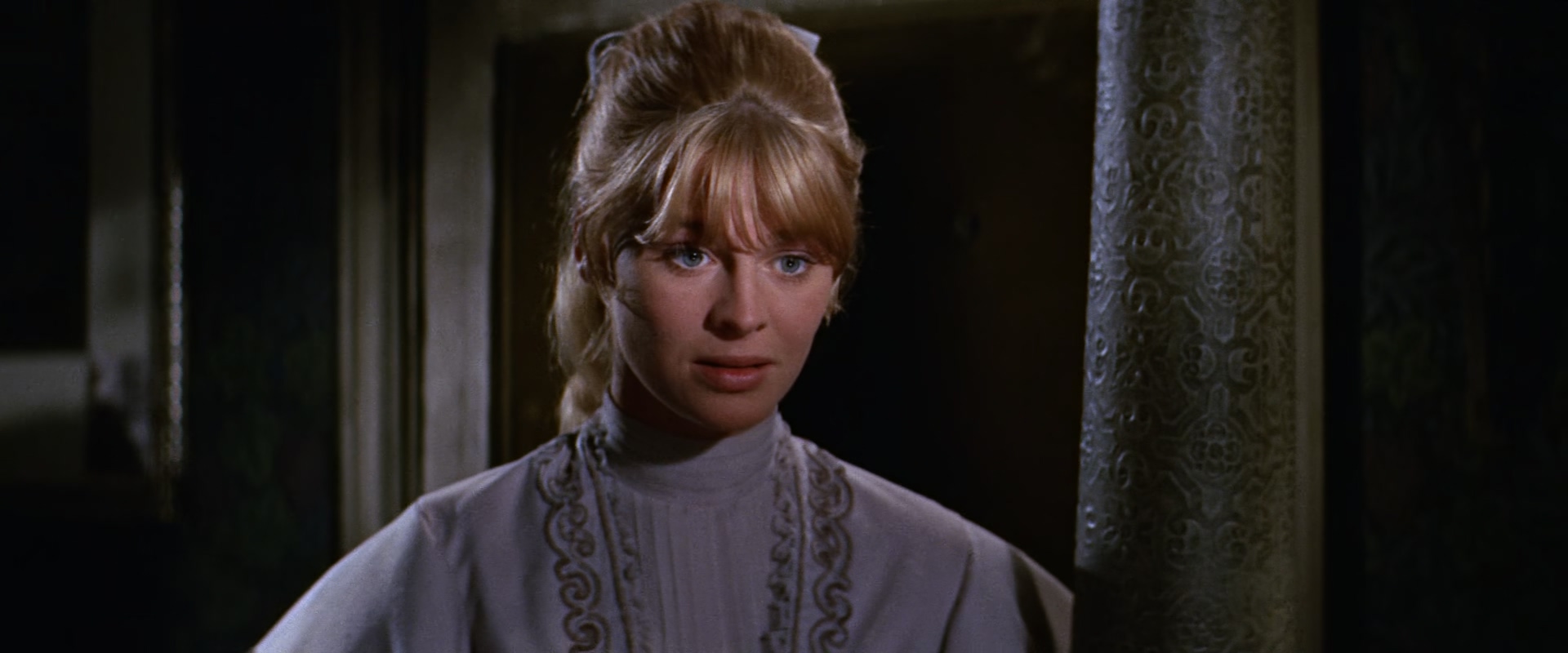 日瓦格医生.Doctor.Zhivago.1965.BluRay.1080p.x265.10bit.4Audio-MiniHD.mkv_2025051.jpg
