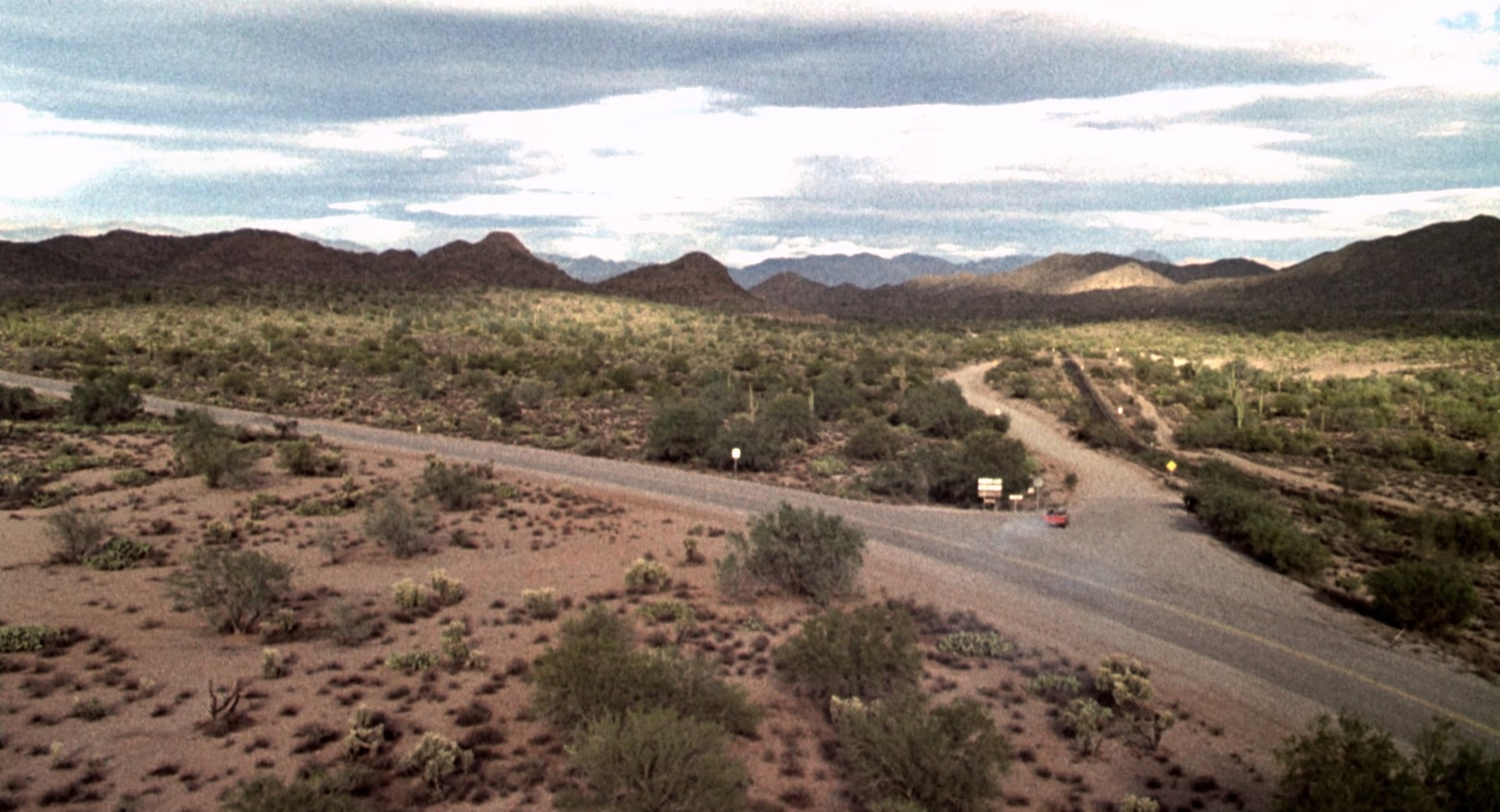 U.Turn.1997.BluRay.1080p.DTS-HD.MA5.1.x265.10bit-ALT.mkv_20250513_234531.811.jpg