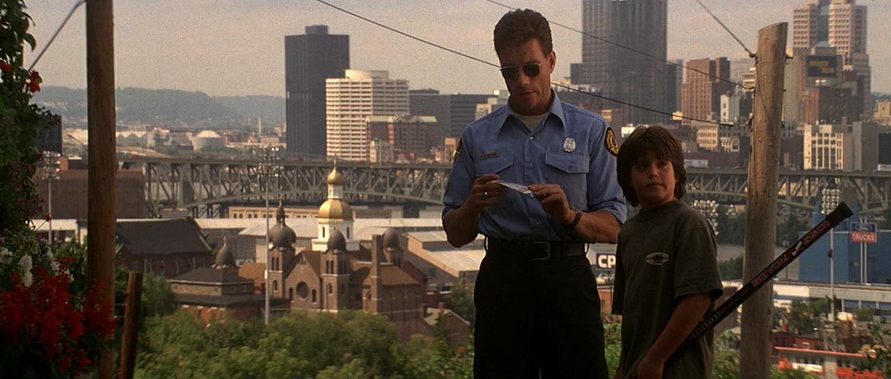 突然死亡1995.mkv_20250519_111633.650.jpg