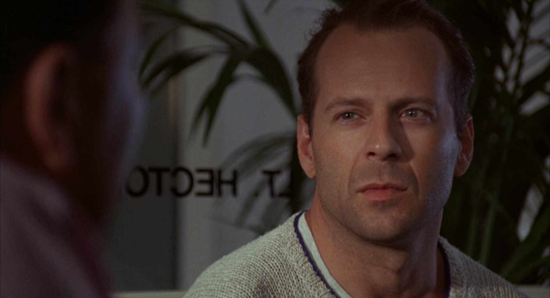 Color.of.Night.1994.DC.1080p.BluRay.x265-RARBG-bylh.mkv_20250521_214417.814.jpg