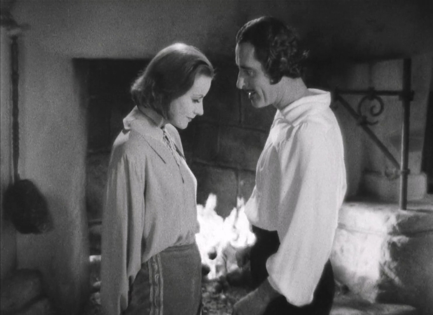 [瑞典女王&克丽丝汀女王].Queen.Christina.1933.1080p.WEBRip.x264-RARBG-bylh.mkv_20.jpg