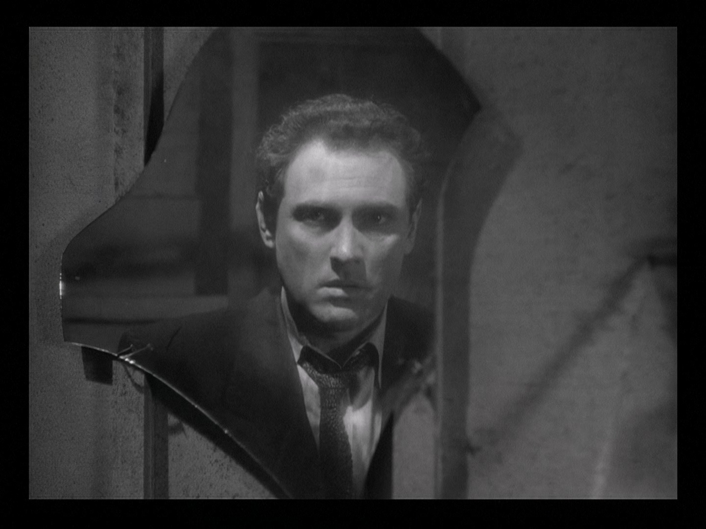 Decoy.1946.Upscale.1080p.DVD.x265.HEVC.AC3-SARTRE-bylh.mkv_20250528_221025.077.jpg