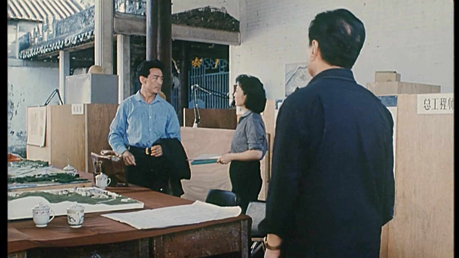 追赶太阳的人们.mp4_20250529_161712.638.jpg