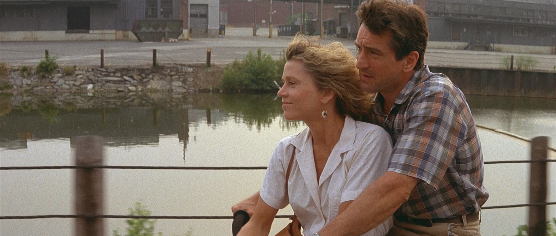 史丹利与爱莉丝.Stanley.&.Iris.1990.1080p.AMZN.WEB-DL.DDP2.0.H264-bylh.mkv_202506.jpg
