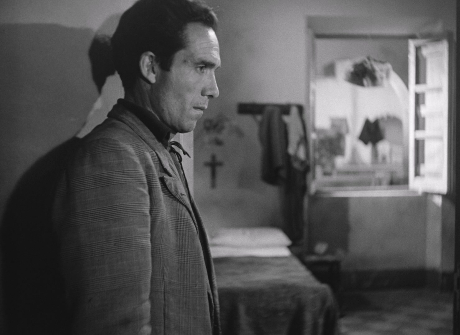 Bicycle.Thieves.1948.1080p.BluRay.x264.FLAC.1.0-SONYHD.mkv_20250611_215924.394.jpg