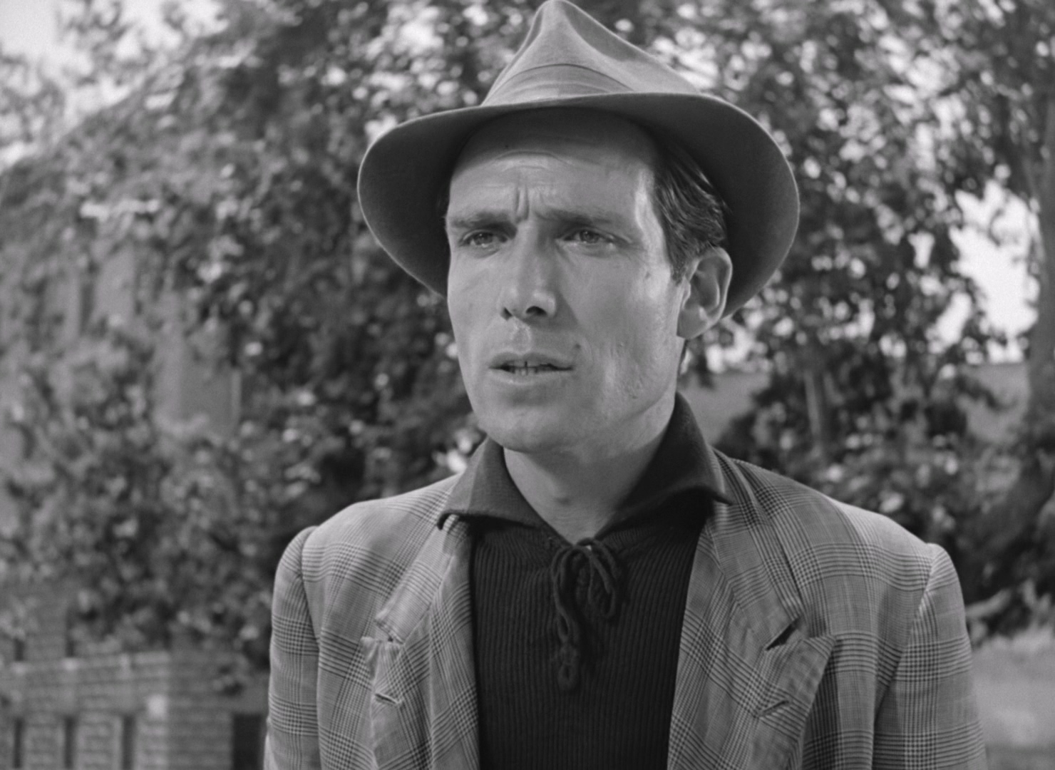 Bicycle.Thieves.1948.1080p.BluRay.x264.FLAC.1.0-SONYHD.mkv_20250611_220446.772.jpg