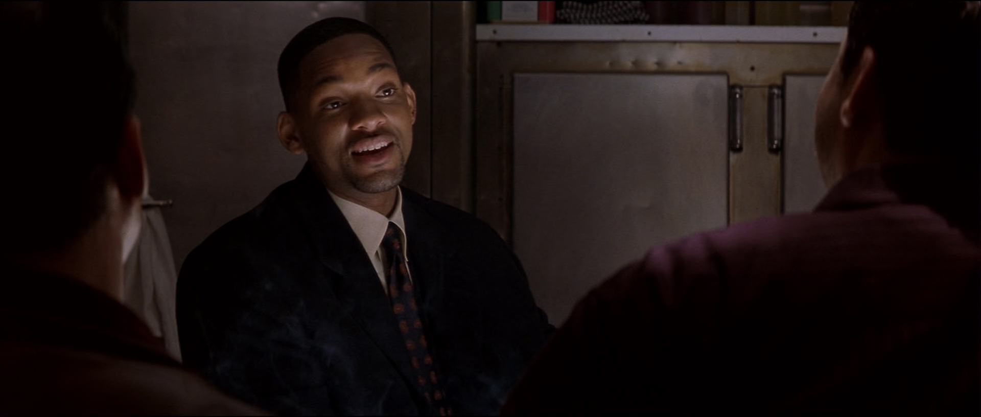Enemy.of.the.State.1998.BluRay.1080p.3Audios-MiniHD.mkv_20250613_152820.188.jpg