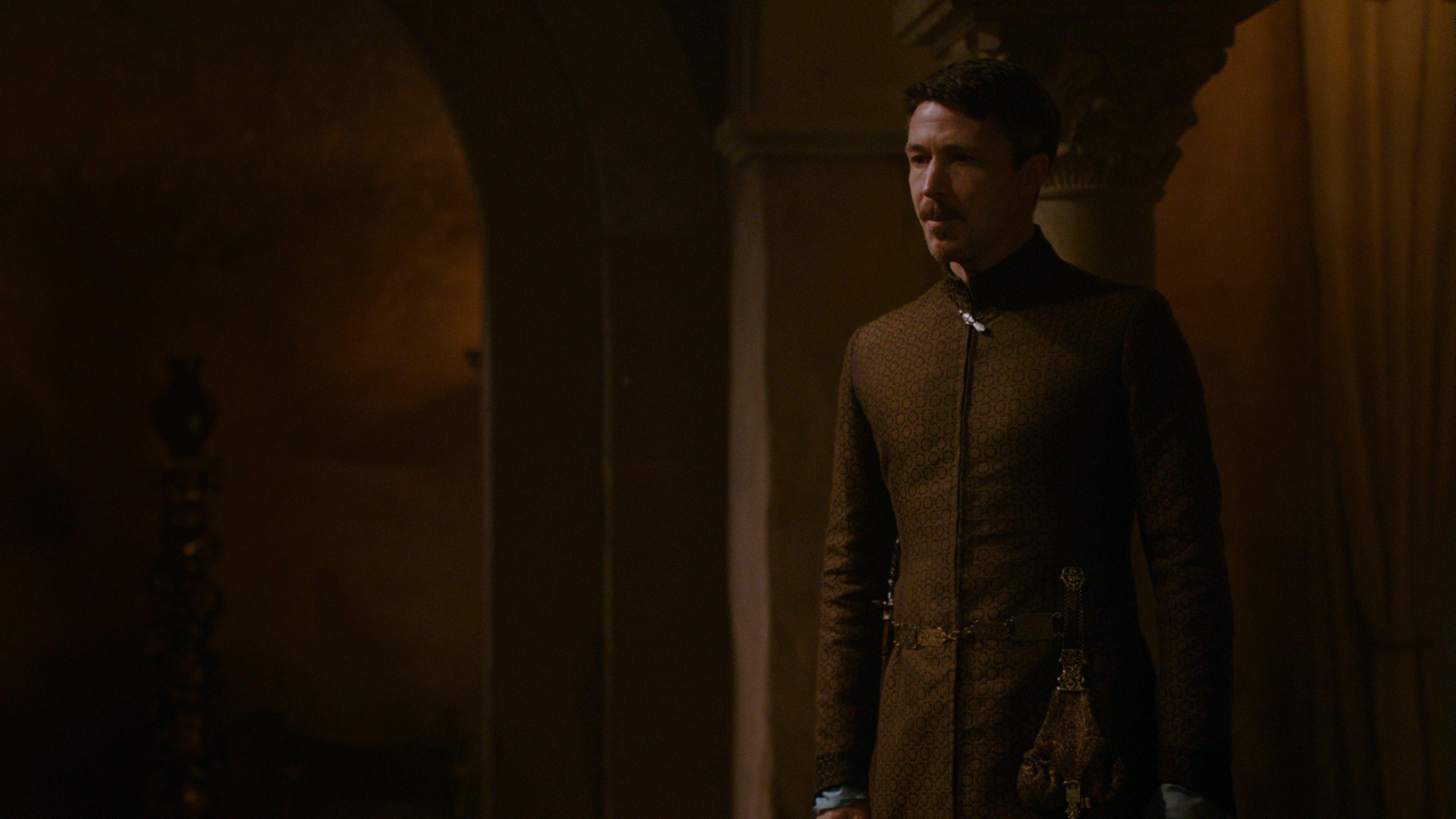 S02E03.2160p.BluRay.REMUX.HEVC.DTS-HD.MA.TrueHD.7.1.Atmos-FGT.mkv_20250618_080122.401.jpg