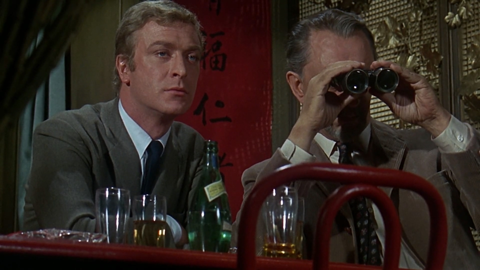 Gambit.1966.1080p.BluRay.H264.AAC-RARBG.mkv_20250624_092947.383.jpg