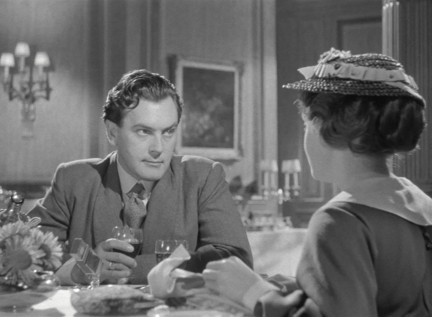 An.Inspector.Calls.1954.1080p.BluRay.H264.AAC-RARBG.mkv_20250625_151603.652.jpg