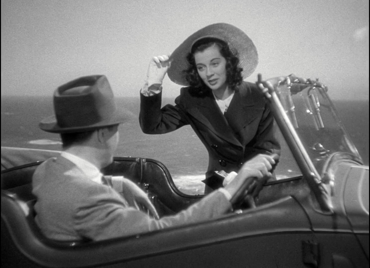 The.Uninvited.1944.1080p.BluRay.H264.AAC-RARBG-bylh.mkv_20250625_152841.947.jpg