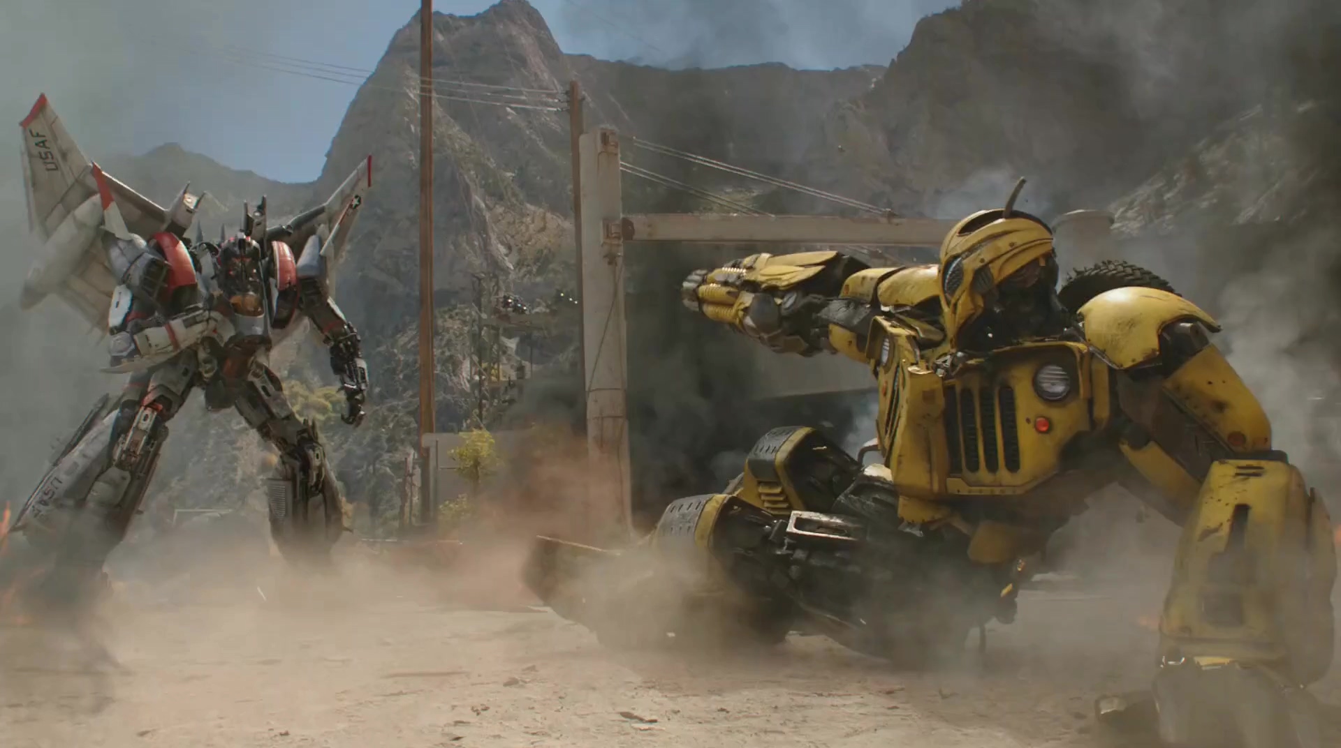 大黄蜂.Bumblebee.2018.2Audio.CNSC.mkv_20250629_201535.836.jpg