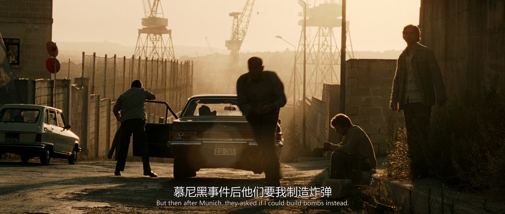 慕尼黑.Munich.2005.1080p.BluRay.x265.国英双语双字.mkv_20250702_191834.474.jpg