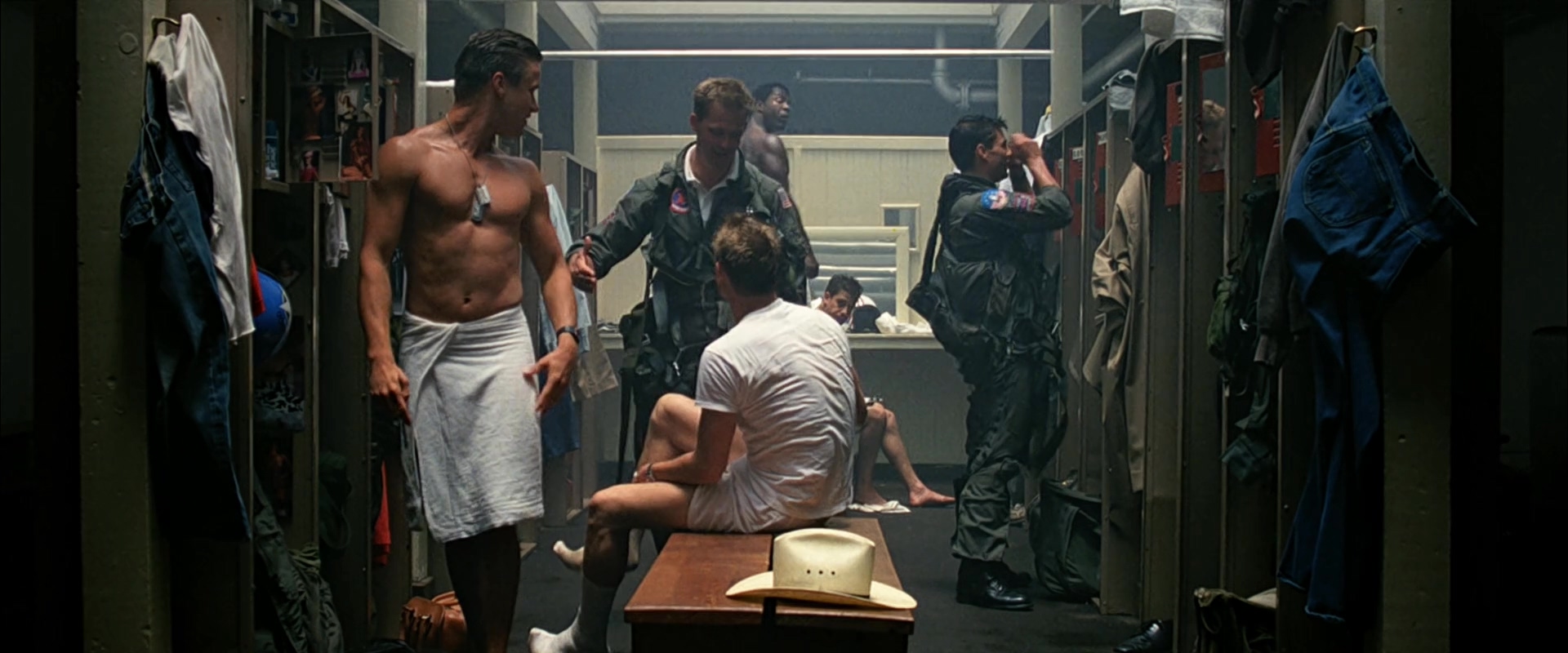 壮志凌云.Top.Gun.1986.4Audio.CN.mkv_20250703_204946.515.jpg