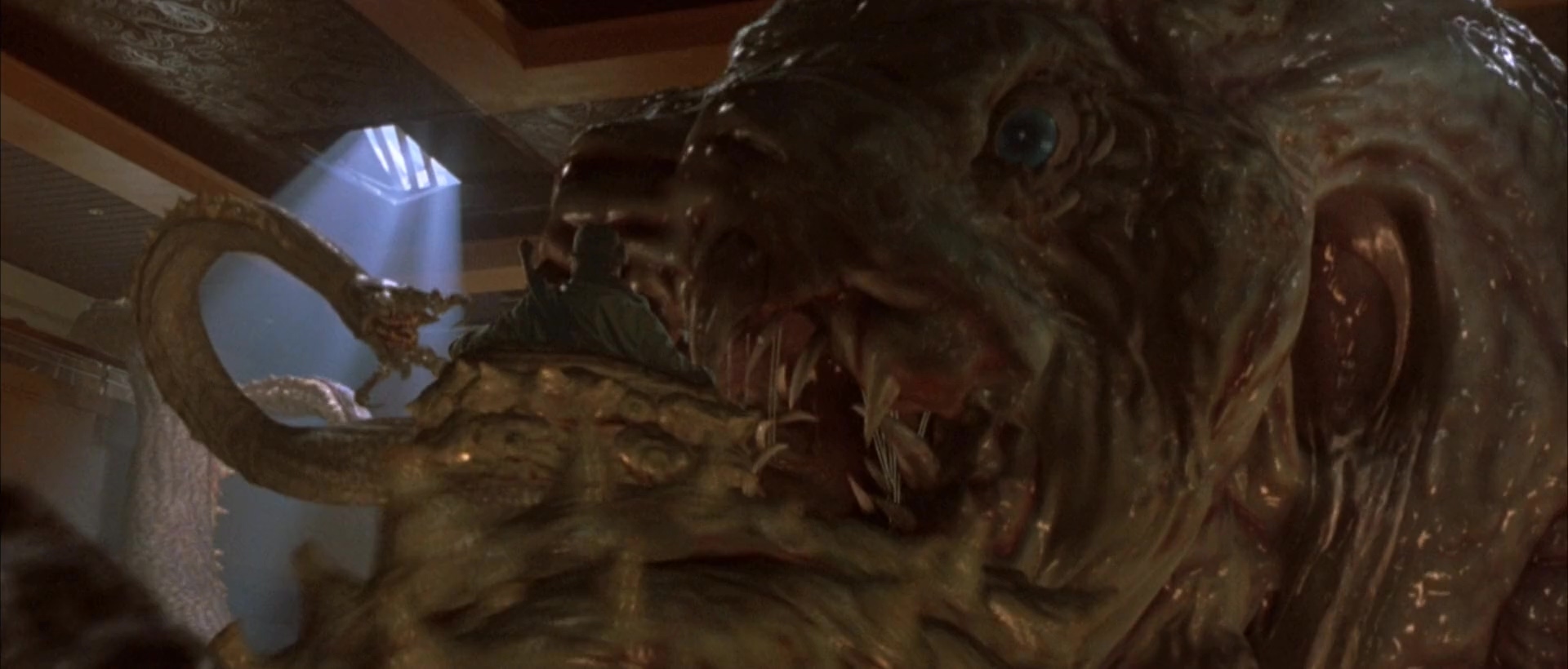 极度深寒.Deep.Rising.1998.2Audio.CN.mkv_20250703_211715.352.jpg