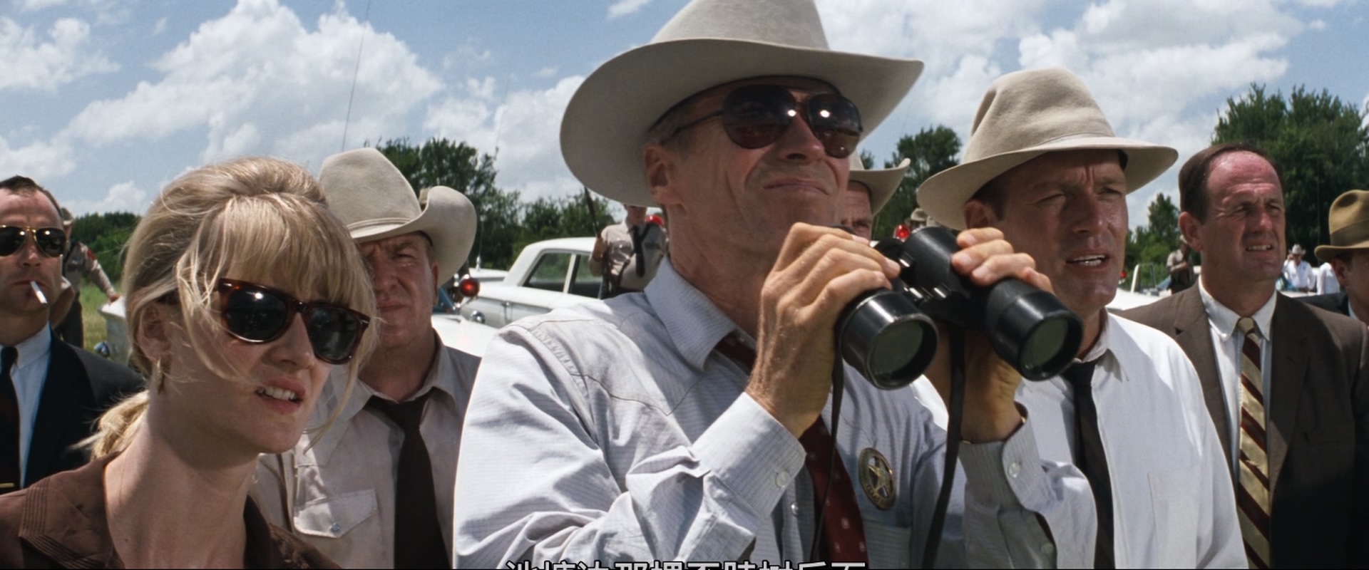 A.Perfect.World.1993.1080p.BluRay.x265.10bit.DTS.2Audio-SONYHD.mkv_20250704_221703.817.jpg