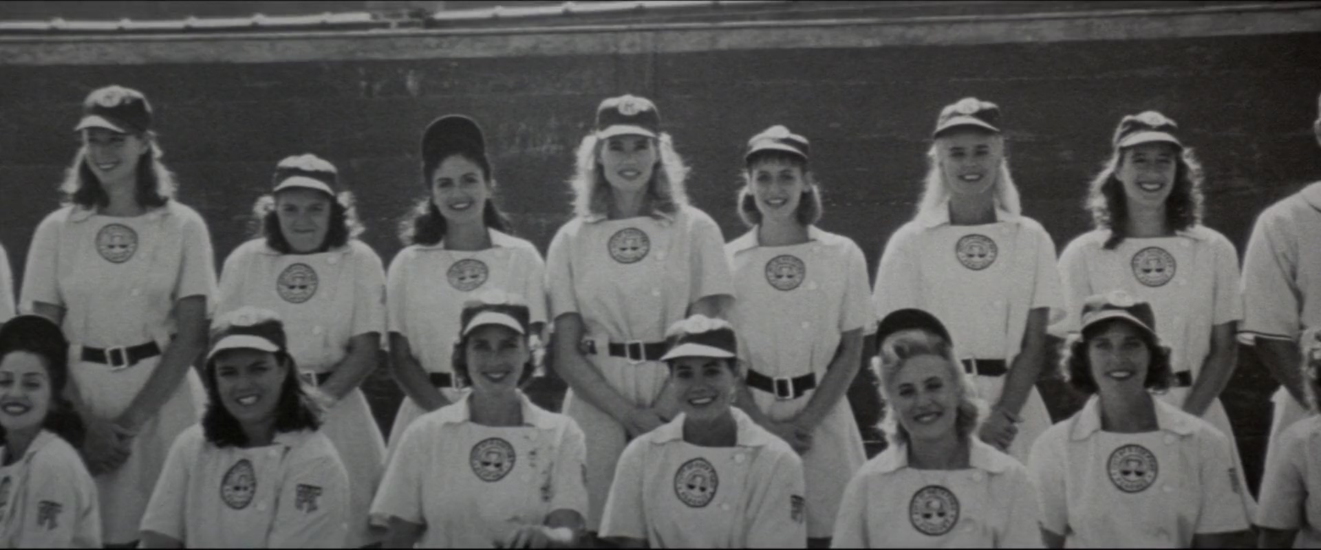 红粉联盟.A.League.of.Their.Own.1992.CN.mkv_20250705_215009.288.jpg