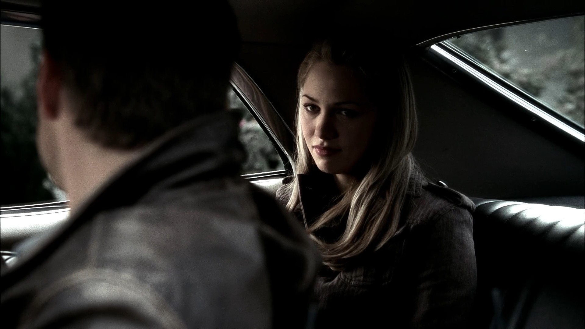 S01E05-001.jpg