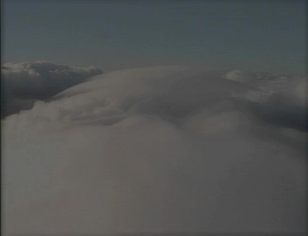 时间裂缝.The.Langoliers.1995.CNSC.mkv_20250723_105739.982.jpg