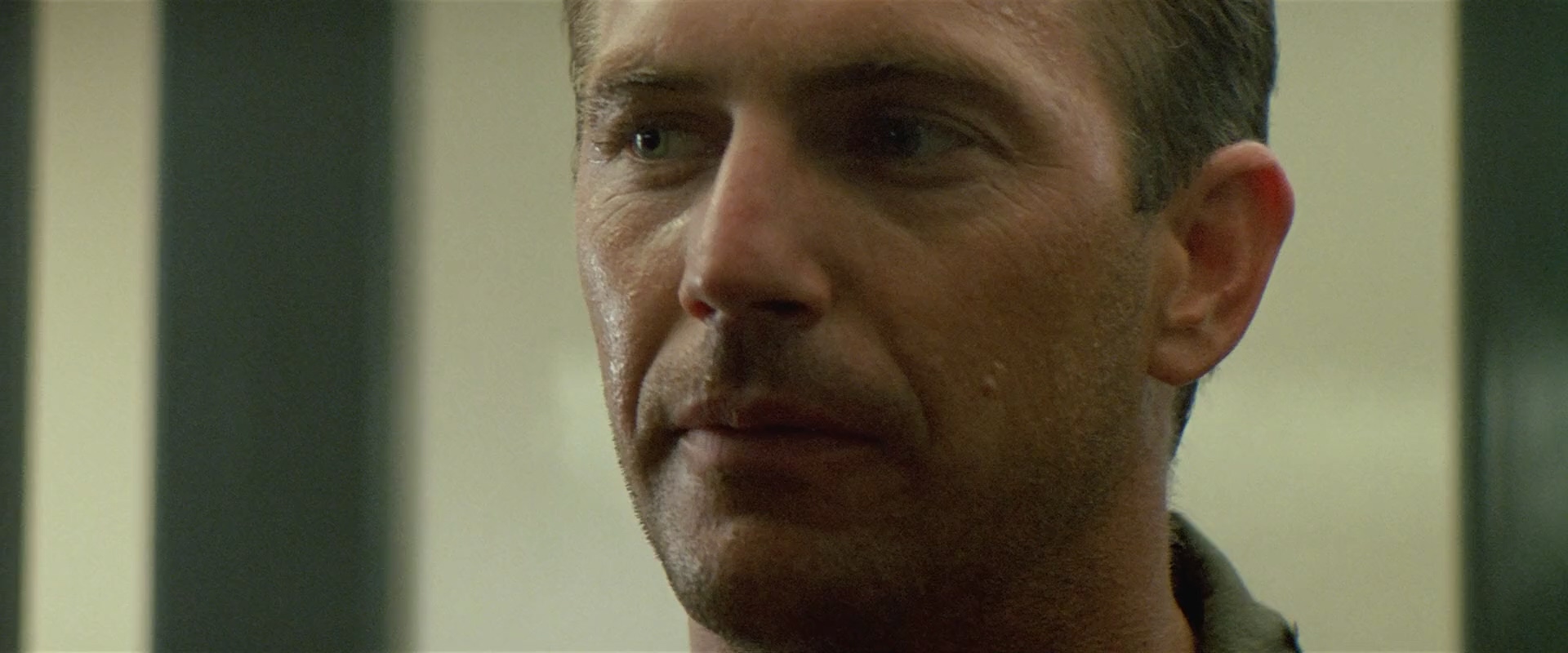 Revenge.1990.Directors.Cut.1080p.BluRay.H264.AAC-RARBG-bylh.mkv_20250721_092114.290.jpg