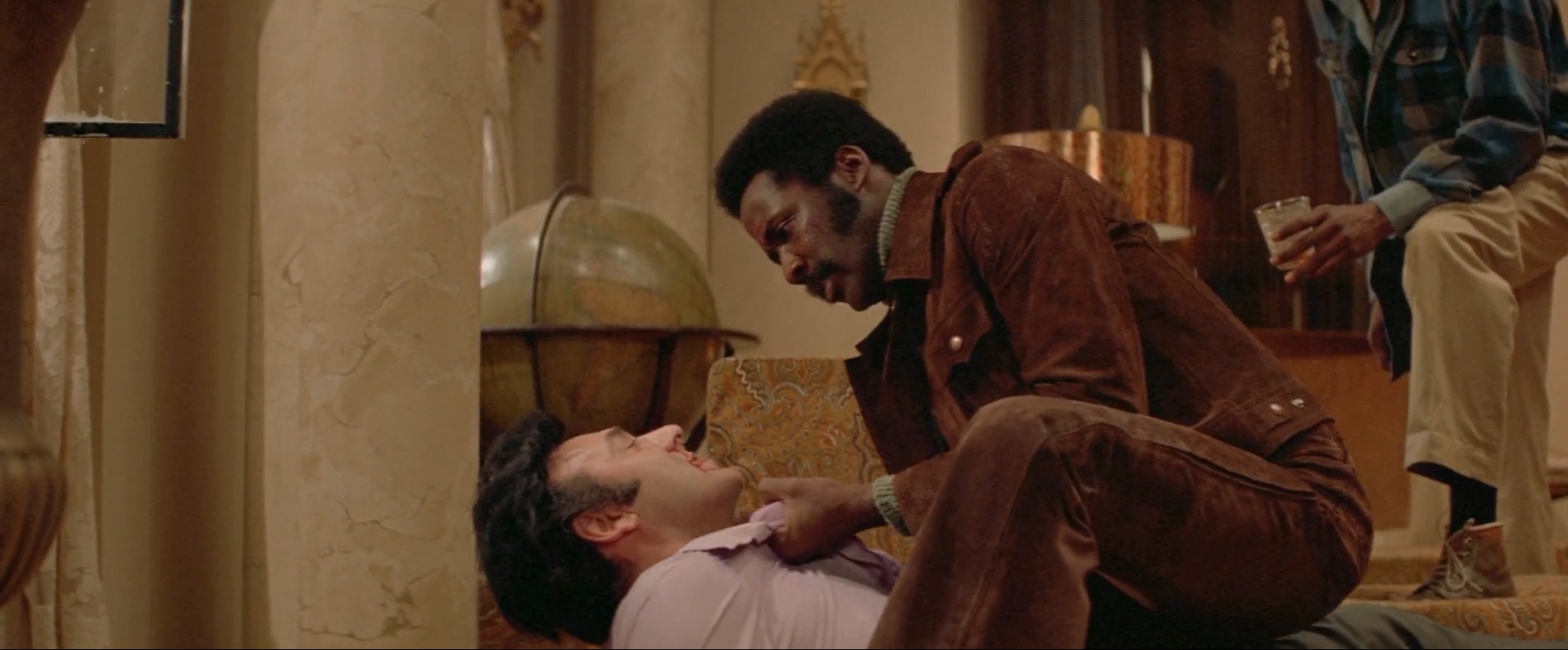 1972.黑街神探大出击(105分钟).1080P.英语中字.mkv_20250723_231031.074.jpg