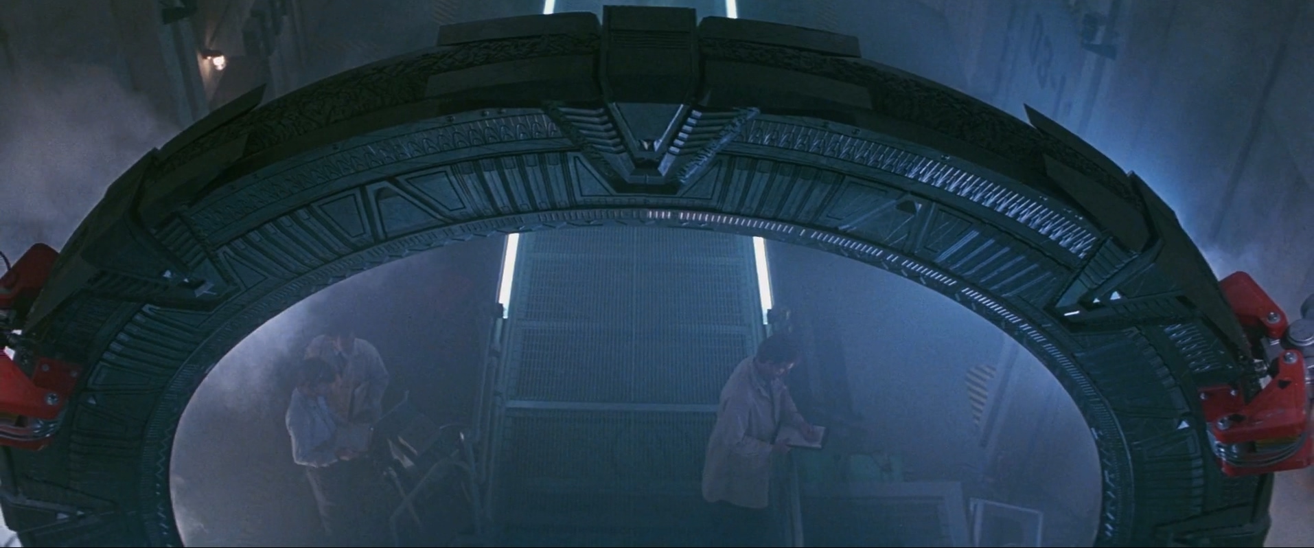 1994.星际之门(130分钟).1080P.央视德加拉英中字.mkv_20250727_124730.441.jpg
