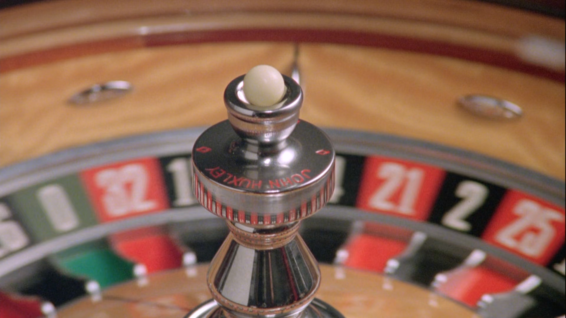 Croupier.1998.1080p.BluRay.x265-RARBG-bylh.mkv_20250730_215035.538.jpg