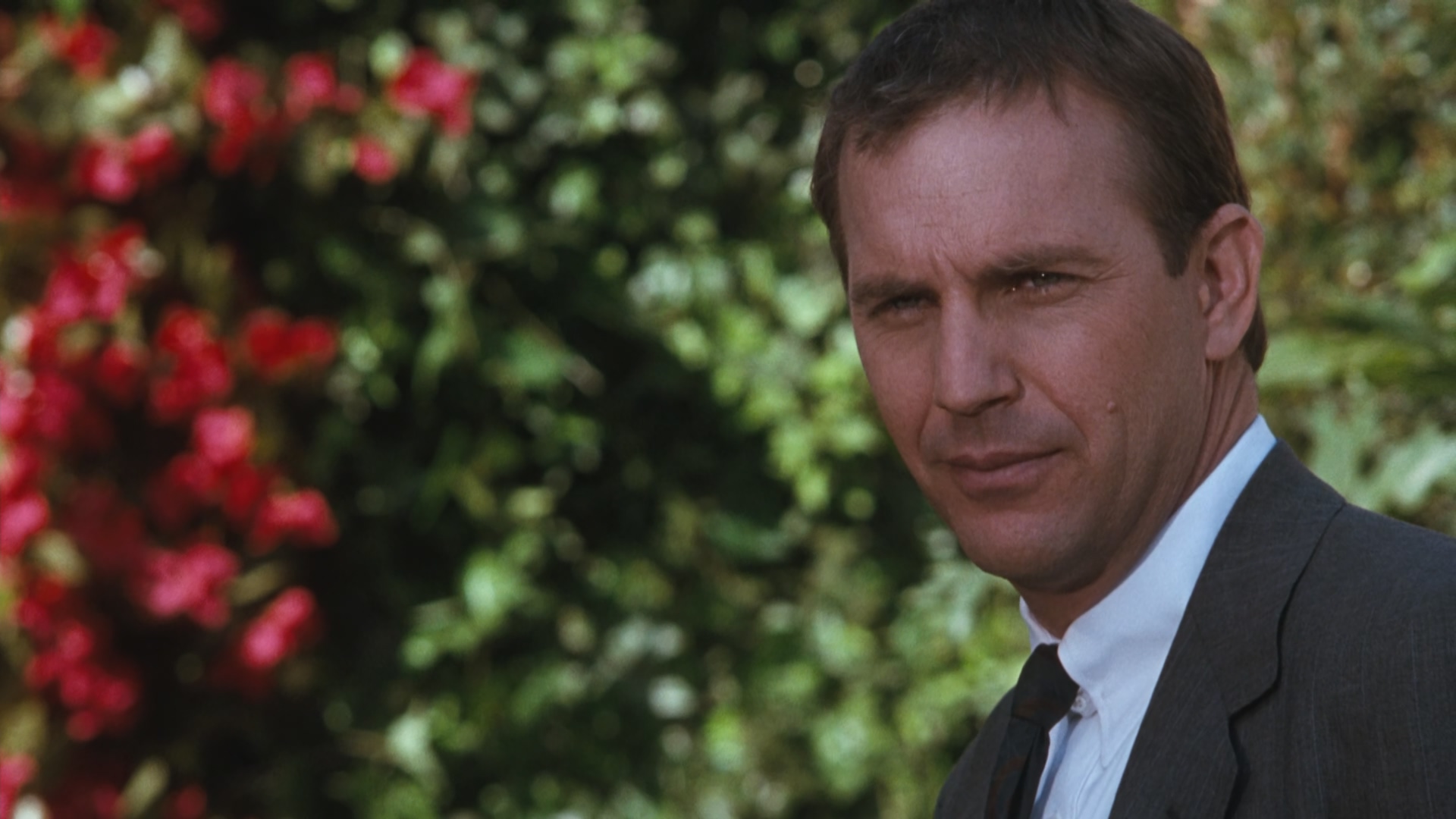 The.Bodyguard.1992.1080p.BluRay.x265.10bit.DTS-QuickIO.mkv_20250804_134950.579.jpg