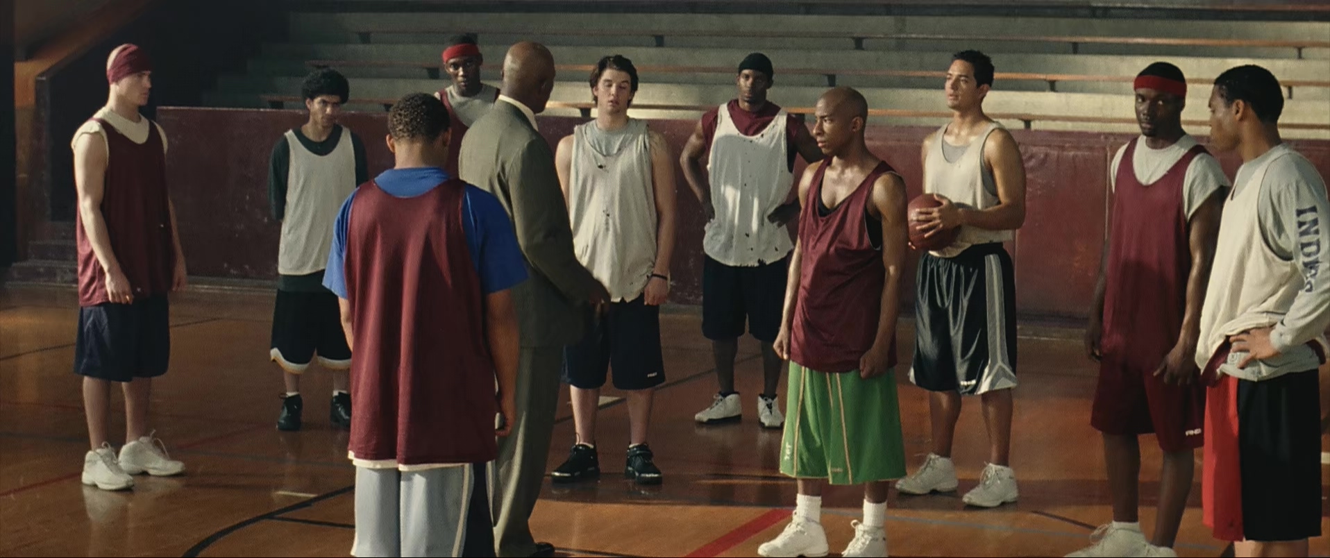 卡特教练.Coach.Carter.2005.2Audio.CN.mkv_20250812_114420.765.jpg