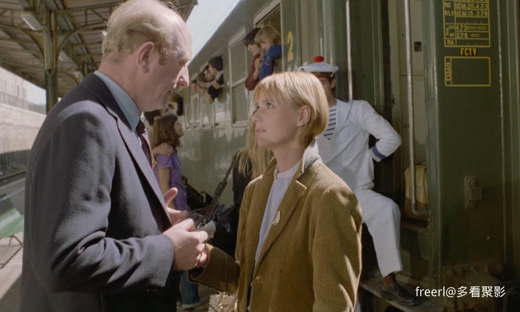女侦探.La.Femme.Flic.1980.1080p.BluRay.x264.AAC.国英双语中字.mkv_20250906_220901.364.jpg