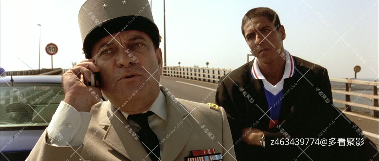 的士速递2,Taxi.2.2000.720p.BluRay.x264.DTS.AC3.2Audio-HDWinG,国英双语 (1).mkv_20.jpg
