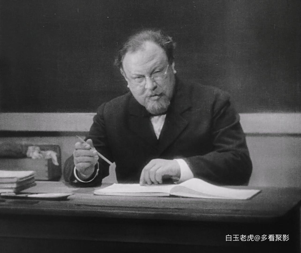 The.Blue.Angel.1930.1080p.BluRay.x265.10bit.FLAC.2.0-QuickIO.mkv_20250919_225040.539.jpg
