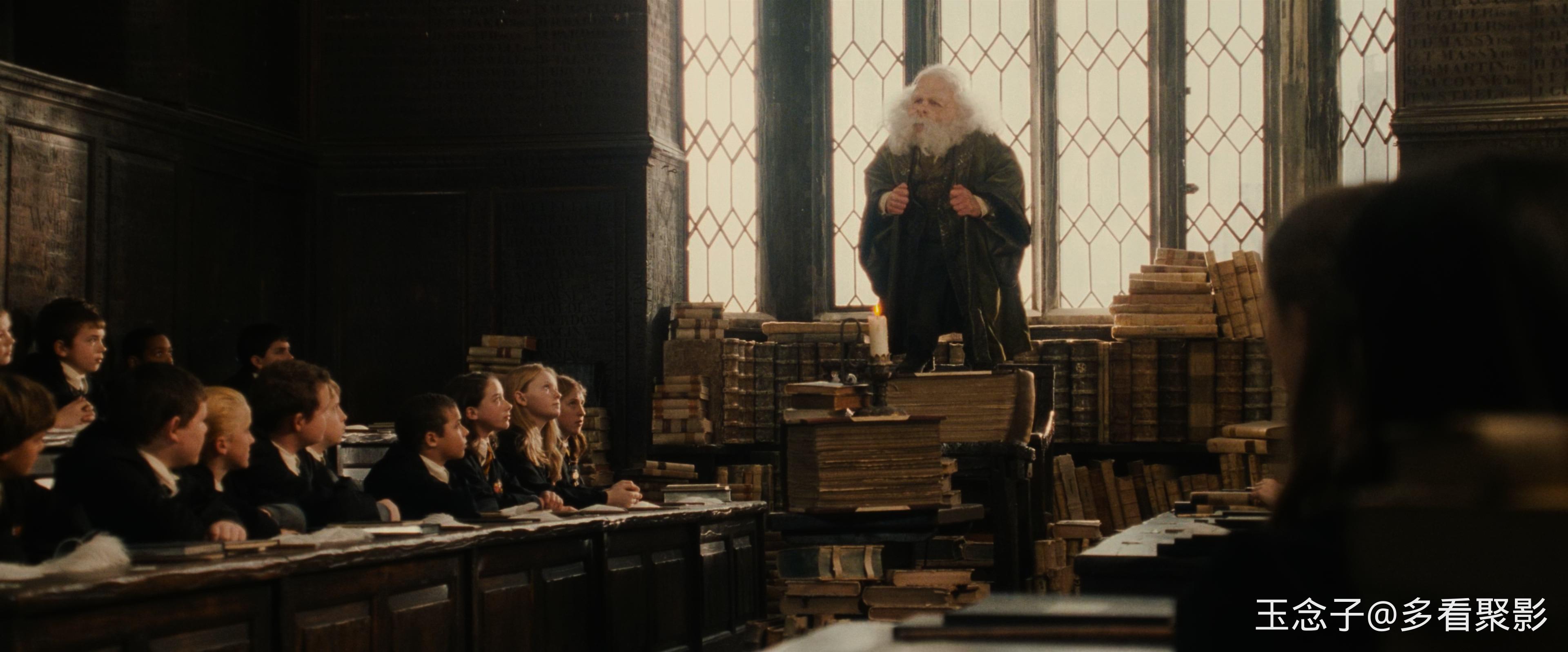 1.Harry.Potter.and.the.SorcererStone.2001.UHD.BluRay.2160p.10bit.DoVi.4Audio.DTS.jpg