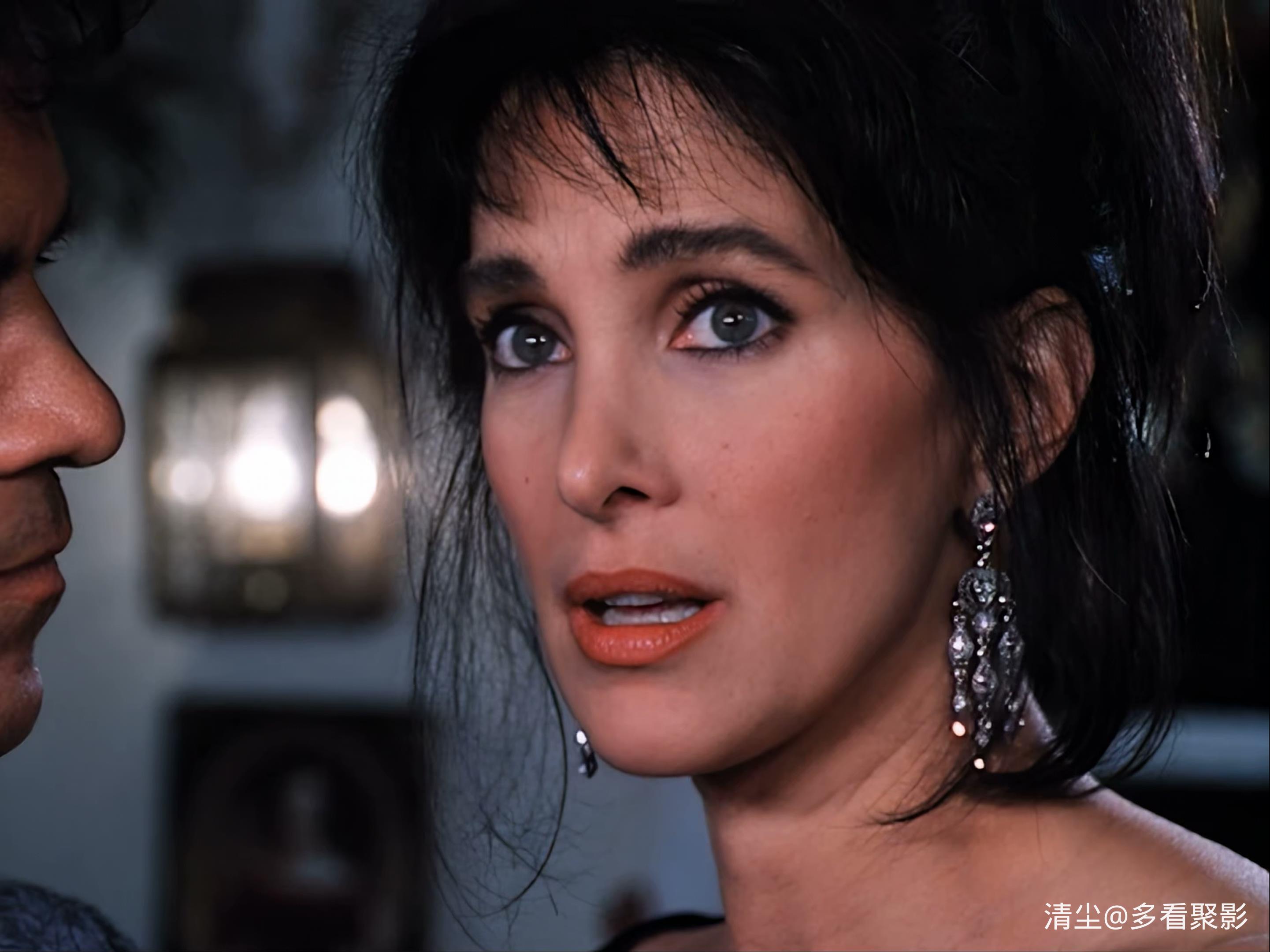 1994 情欲隔墙花 She Led Two Lives.mkv_20260213_163050.657.jpg