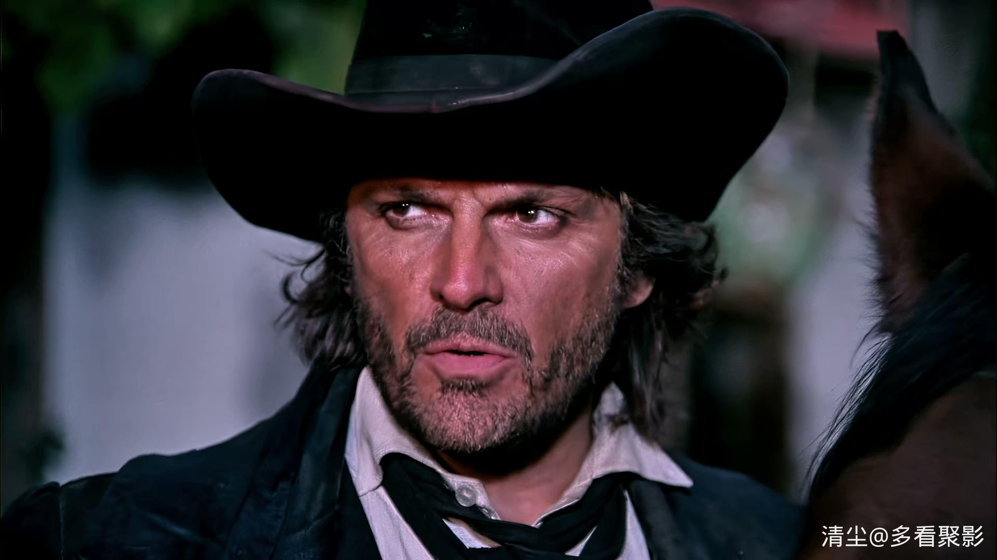 1986 蓝宝石项链 Colierul de turcoaze.mp4_20260423_164154.725.jpg