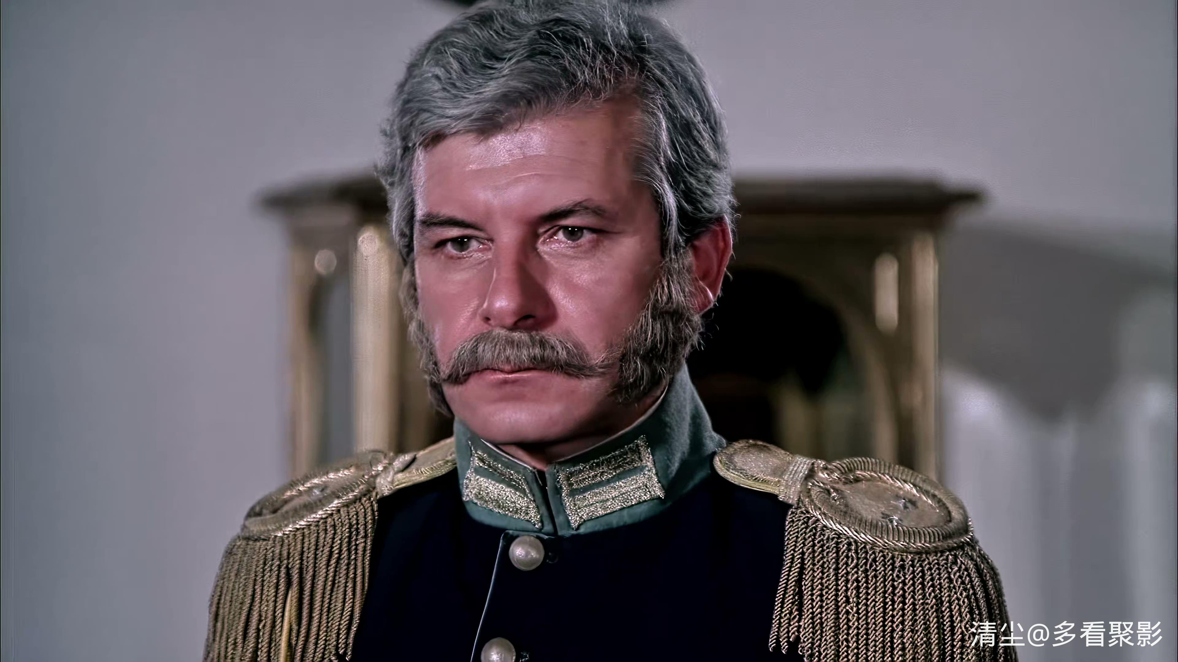 1986 蓝宝石项链 Colierul de turcoaze.mp4_20260423_164741.668.jpg