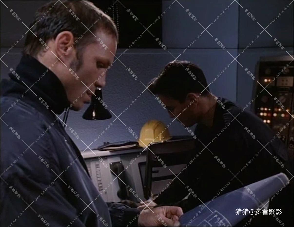 孤D英X.Open.Fire.1994.1080p.2Audio.mkv_20260805_172424.545.jpg