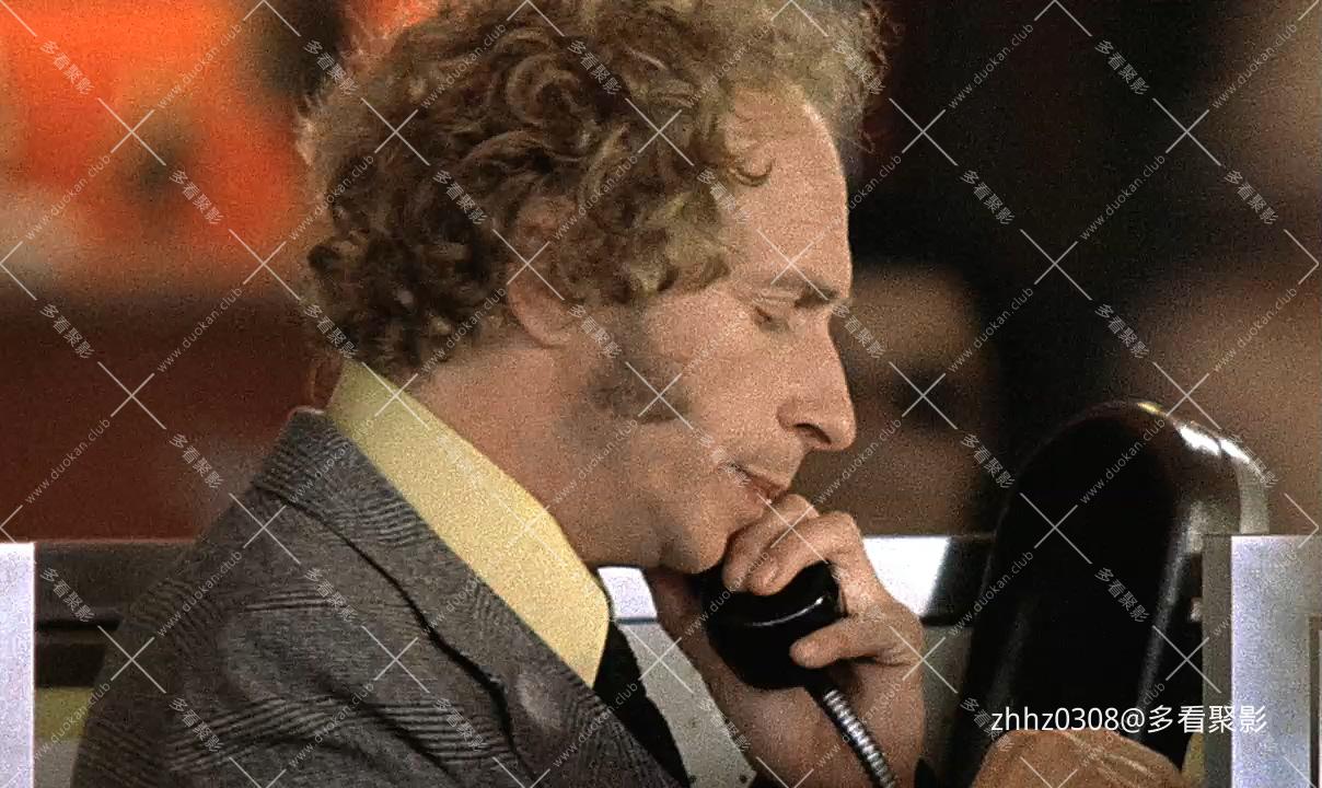 金发大个子 Le grand blond avec une chaussure noire (1972).mkv_20260827_143054.266.jpg