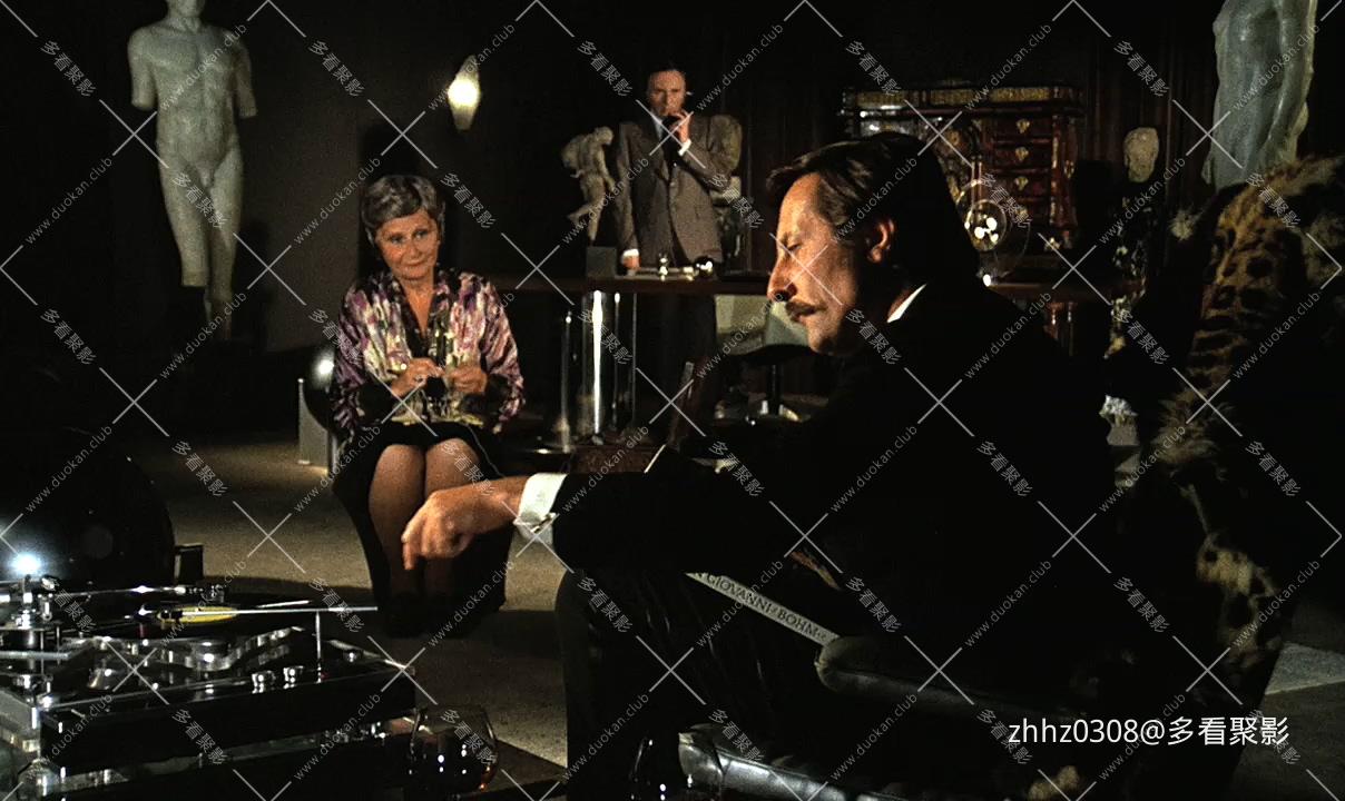 金发大个子 Le grand blond avec une chaussure noire (1972).mkv_20260827_143105.740.jpg