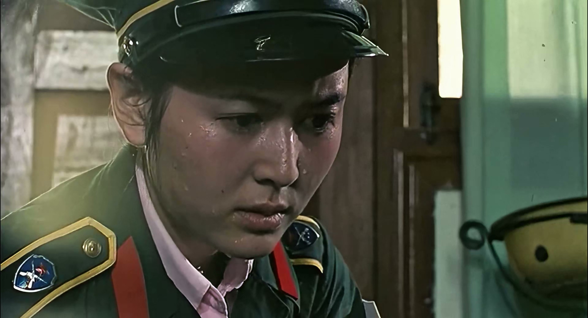 1986 枪口下的红桃皇后.mp4_20260828_155935.732.jpg