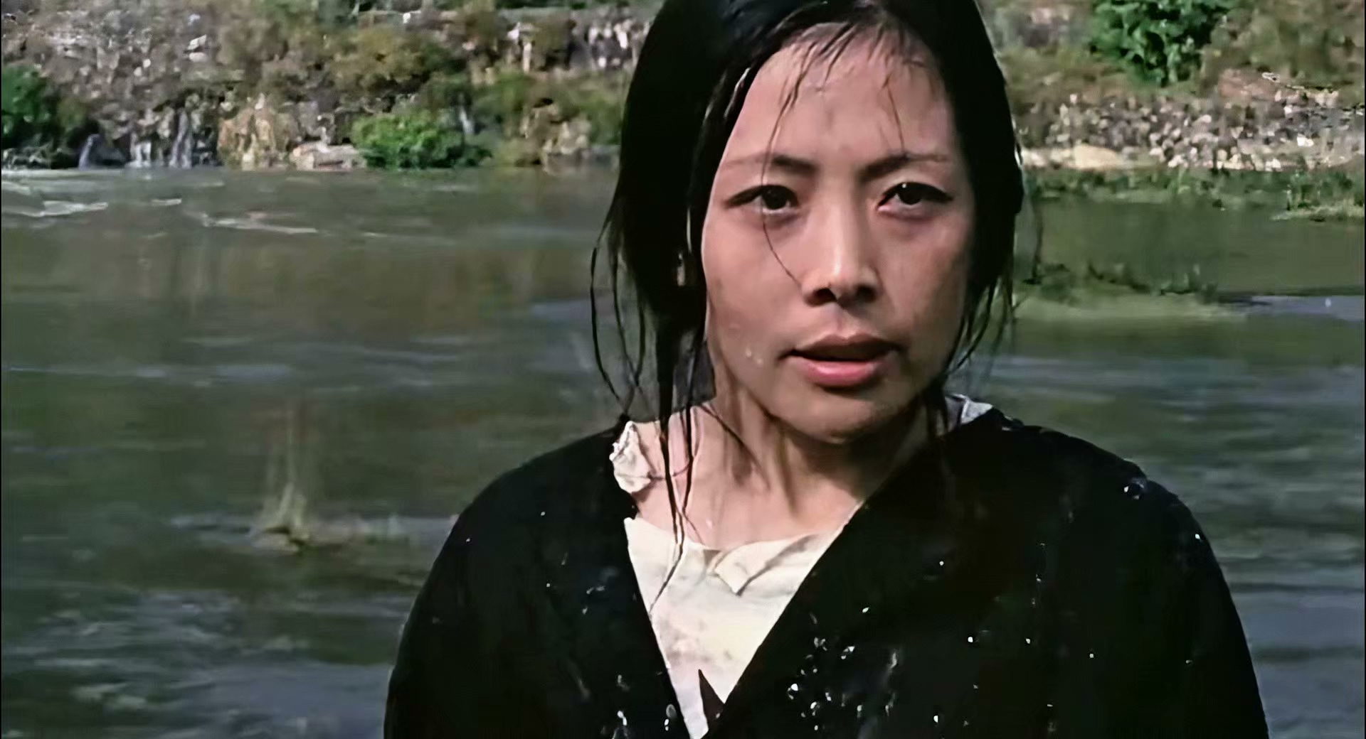 1986 枪口下的红桃皇后.mp4_20260828_160037.655.jpg